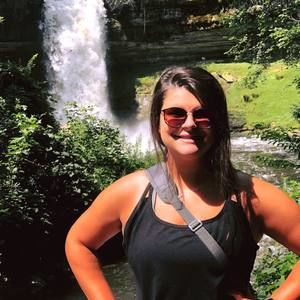 Meet your Posher, Courtney